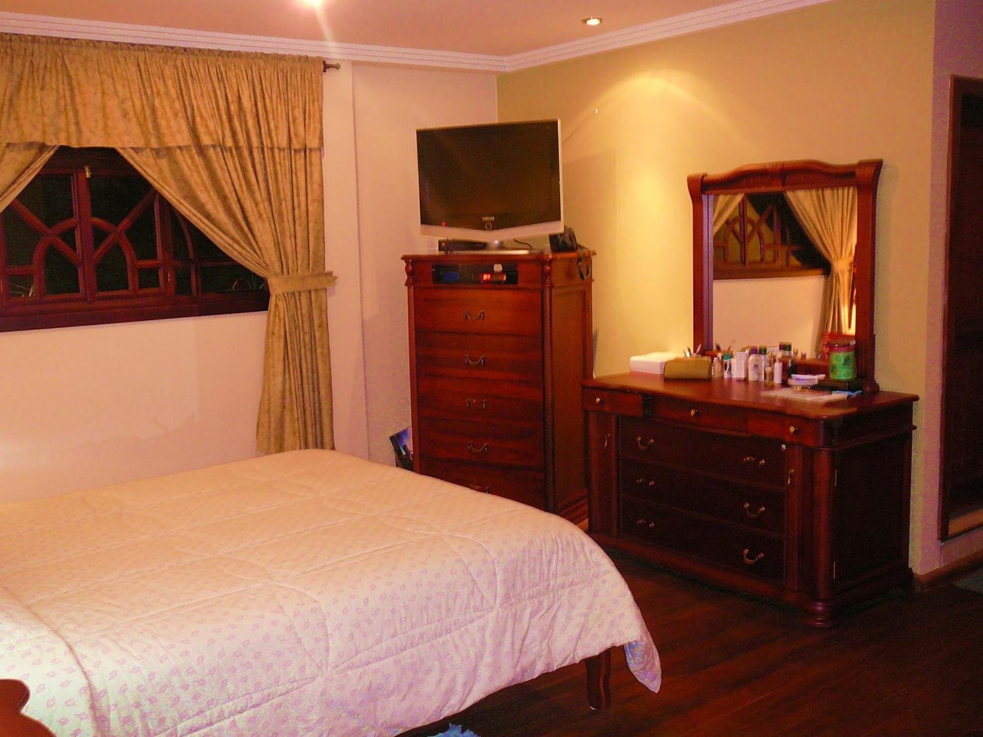 Hotel Coronel Cuenca Exterior photo